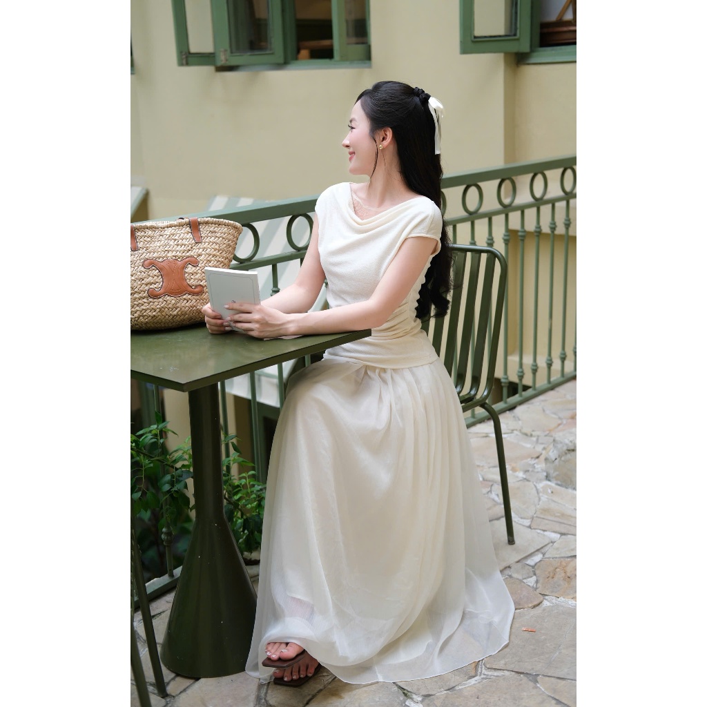 Áo Thun Lụa Cổ Đổ Thanh Lịch cao cấp 3 màu Kem, đen, nâu HERIN - HA016
