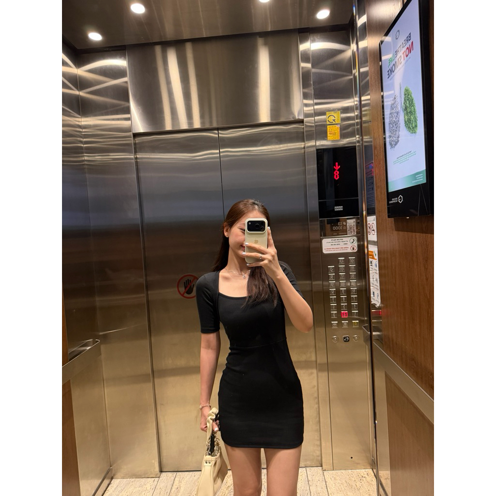 Đầm body đi tiệc INTO EIGHT