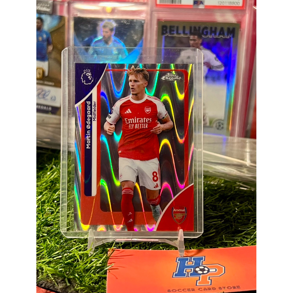 Thẻ bóng đá Martin Odegaard Night Vision Topps Chrome EPL 2025/26