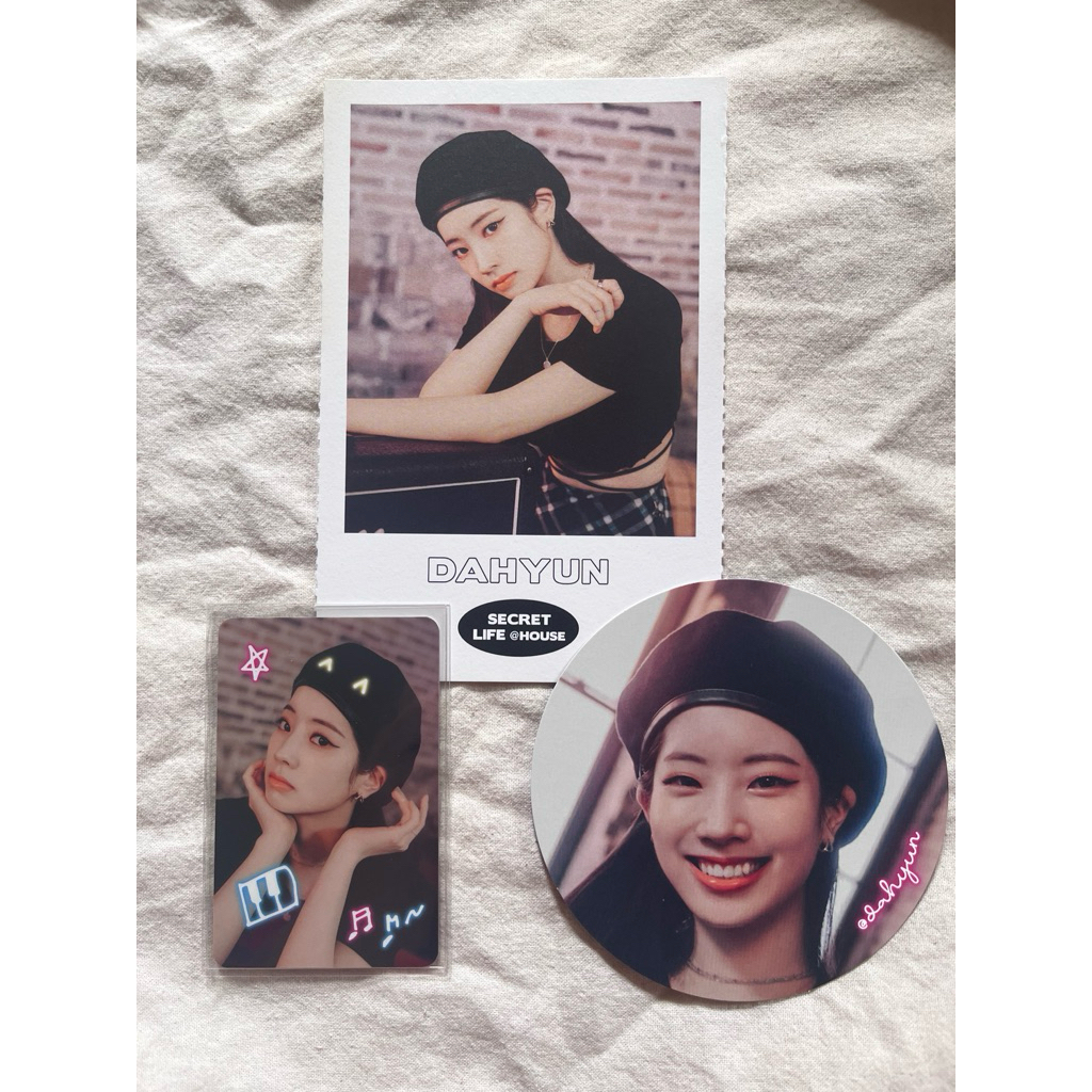 Ảnh Card TWICE DAHYUN OFFICIAL Season’s Greetings 2023