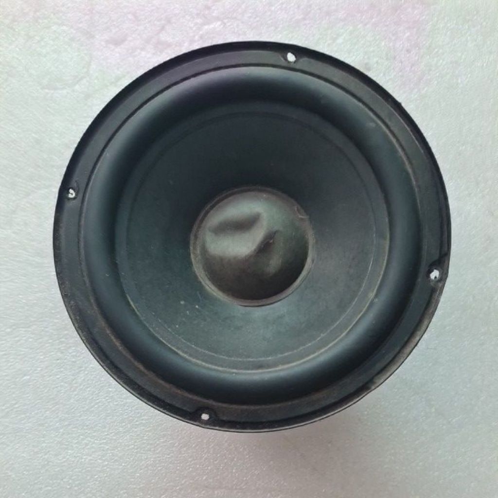 CỦ SUBWOOFER, 1,6TÂC tháo từ loa ENKOR, 8ohm/30w, đã qua sử dụng