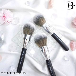Feather B - M420 Cọ Phủ Phấn Bột Loose Powder
