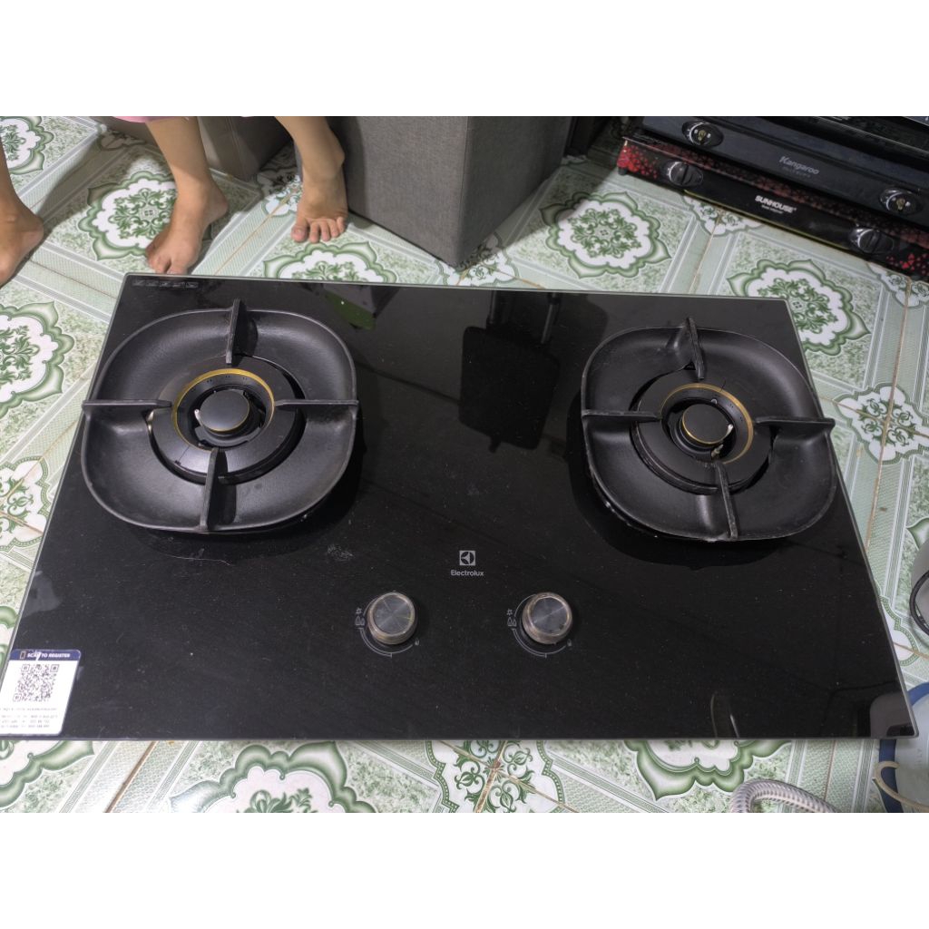 Bếp ga đôi âm dương Electrolux EHG8250BC - Hàng Trưng Bày