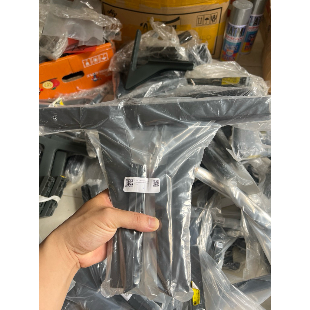 Chân tivi Samsung 85 inch QA 85Q7FA Chính hãng