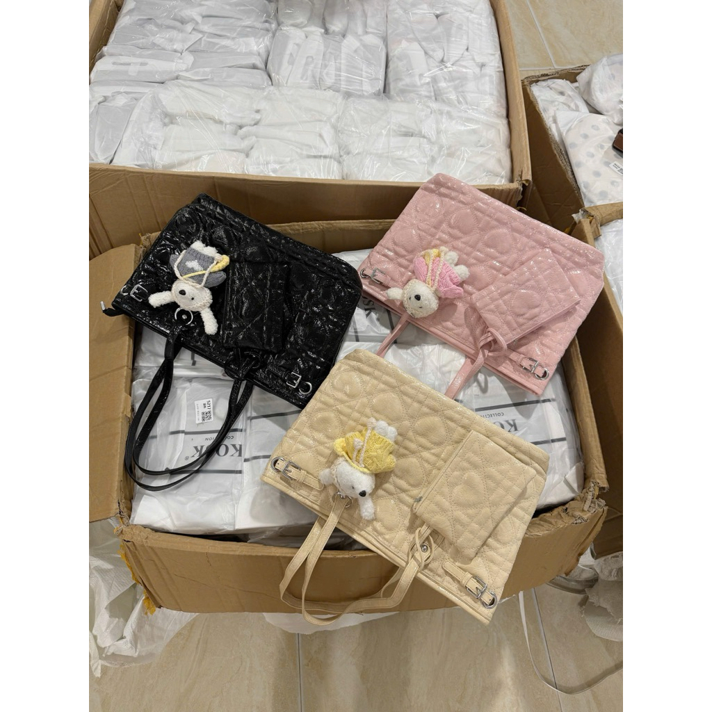 Túi Tote Bigsize Monogram Chần tặng Kèm Charm Thỏ