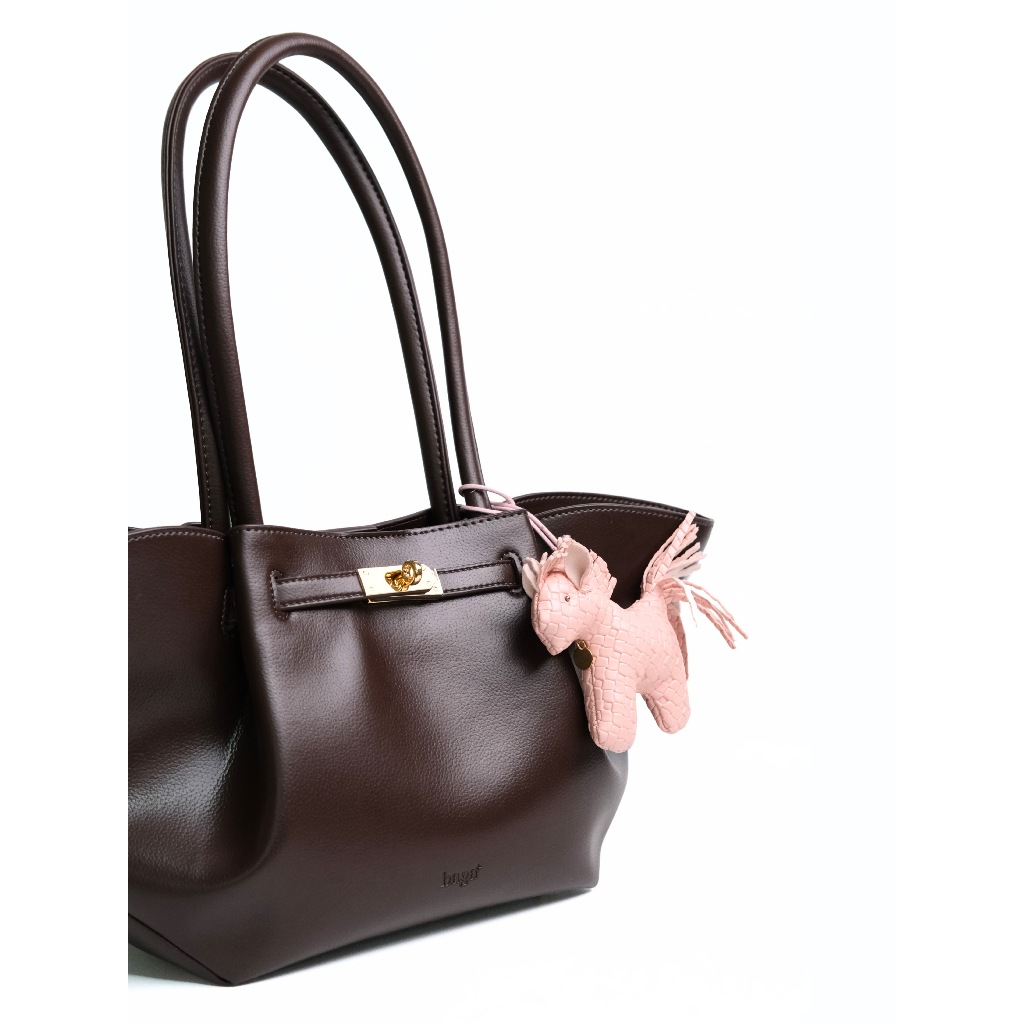 BAGA Goda Size M - Túi Xách Nữ Da PU Mềm, Thiết Kế Tối Giản, Màu Choco (Chưa Kèm Charm, Charm Giảm 30%) | BigBuy360 - bigbuy360.vn