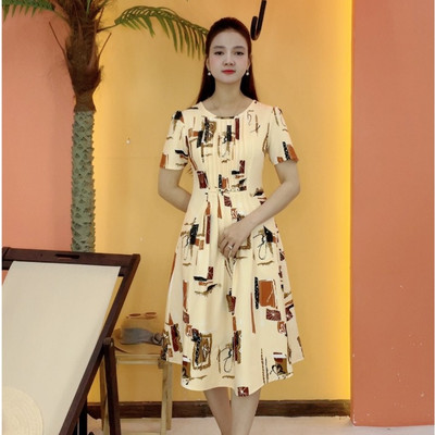 Đầm xòe trung niên cho mẹ - Cổ tròn tay ngắn - kem họa tiết - TTV2090