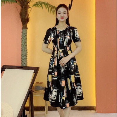 Đầm xòe trung niên cho mẹ - Cổ tròn tay ngắn - Đen họa tiết - TTV2090
