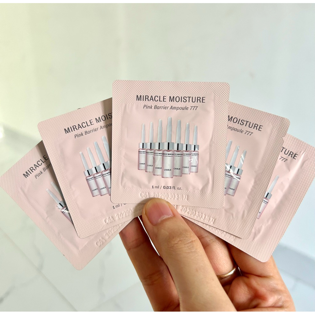 Combo 30 Gói huyết thanh 777 Ohui, dưỡng ẩm dưỡng trắng và căng bóng da - Miracle Moisture Ampoule O