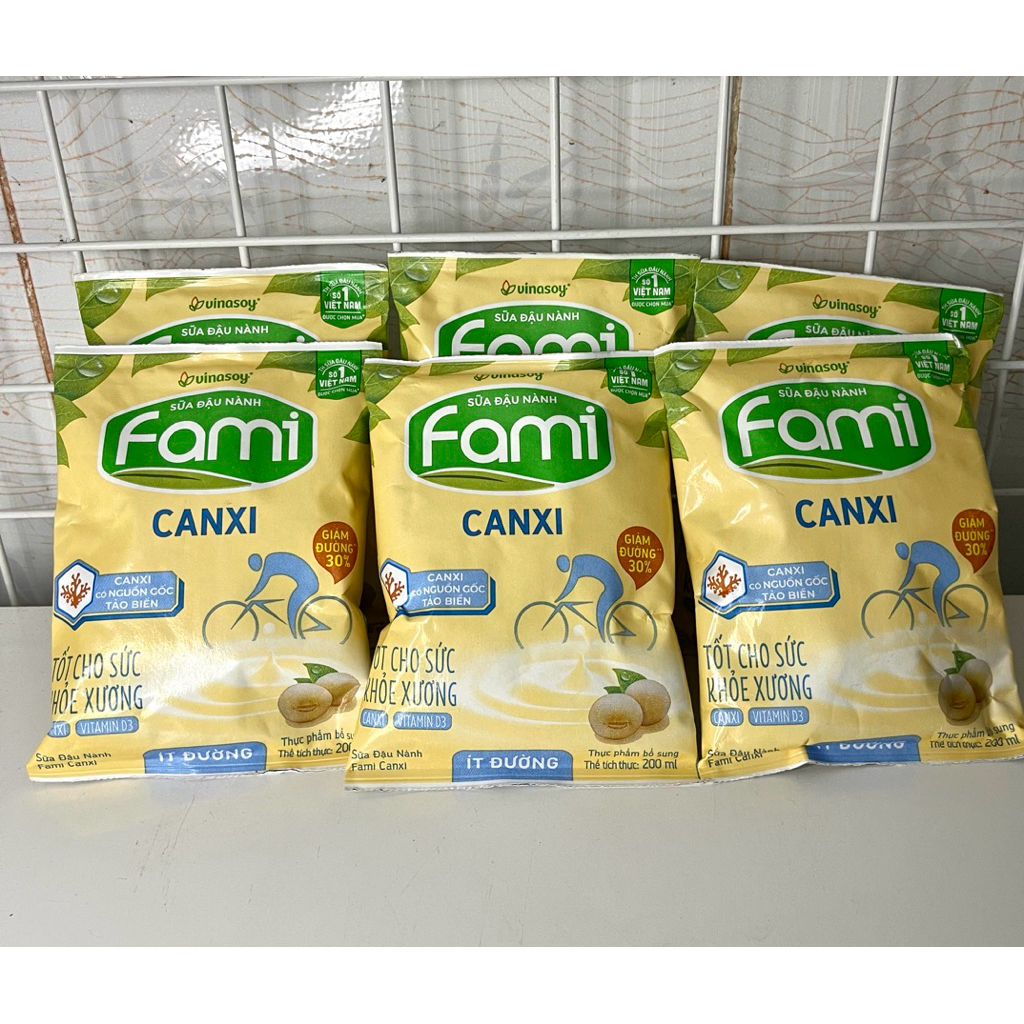 Sữa đậu nành Fami canxi ít đường ( date tháng 11/2026)