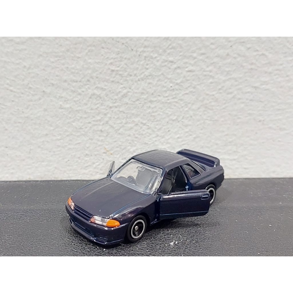 Xe mô hình Tomica Nissan Skyline GT-R (R32) (GT-R 50th Anniversary Collection)- Made in Vietnam