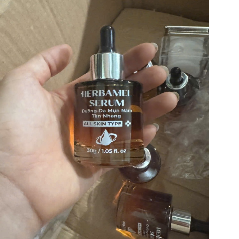 Serum vàng Dwhite ( mẫu mới không vỏ )