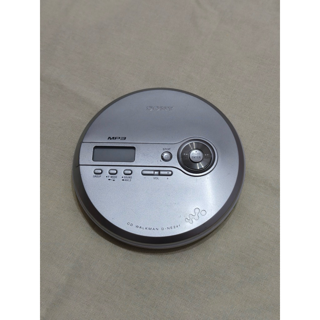 Máy nghe nhạc CD Sony Walkman D-NE241