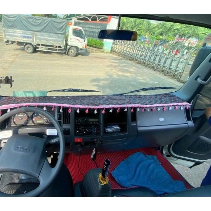 Thảm táp lô ISUZU NPR 400 - NQR 550