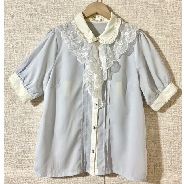 1️⃣4️⃣9️⃣ [used Nhật] Áo sơ mi axes femme, size M, mã nhap7