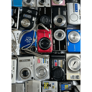 Xác máy ảnh digital cổ, máy film cổ không đảm bảo hoạt động (mẫu ngẫu nhiên random)