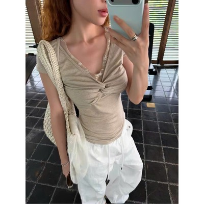 LYRA - Áo Thun Nữ Cổ V Phối Ren Xoắn Ngực Dáng Ôm Co Giãn Tôn Dáng Phong Cách Hàn Quốc Thanh Lịch CSYAC0512