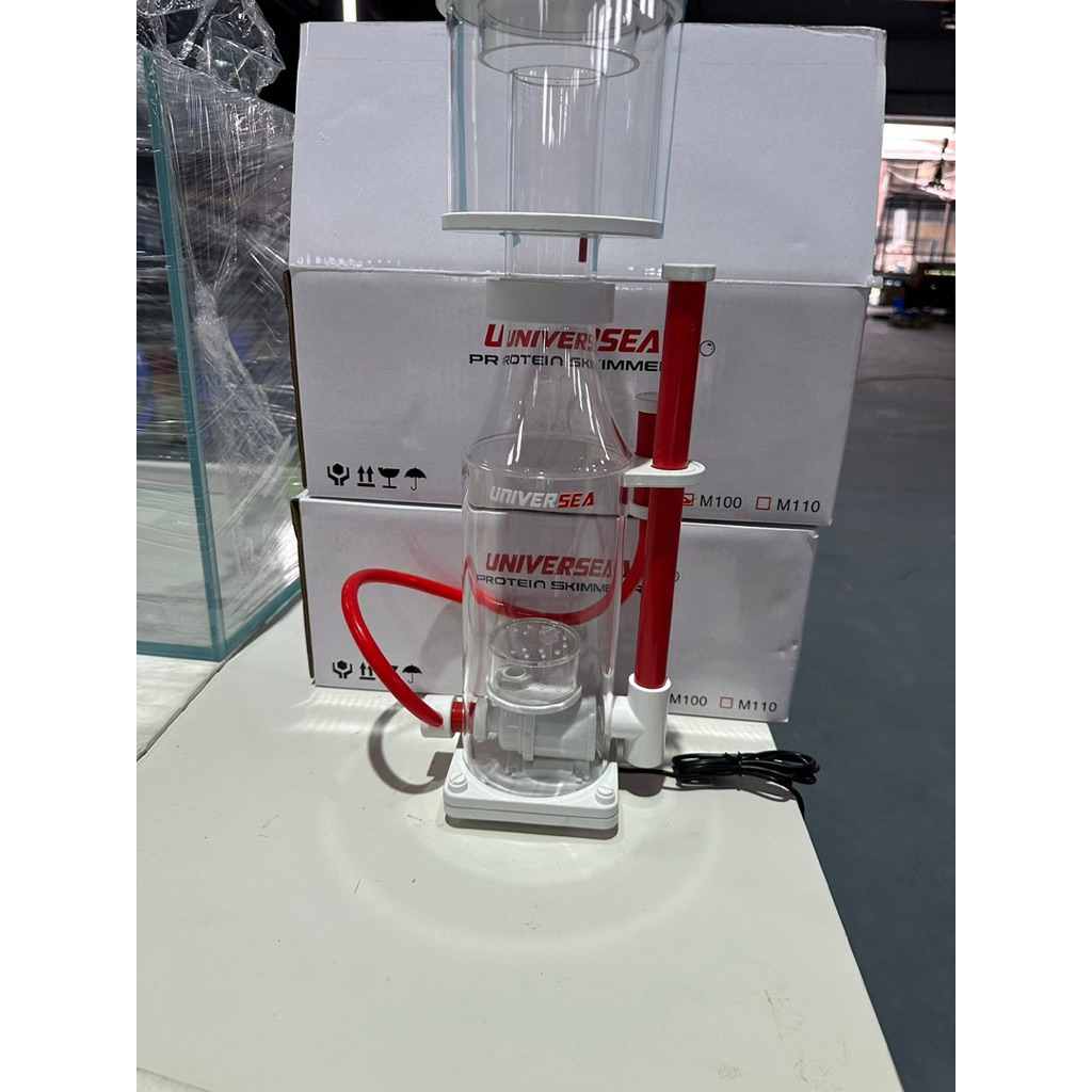 Skimmer Universea M100 bơm 1000l dc24v chống giật cao cấp