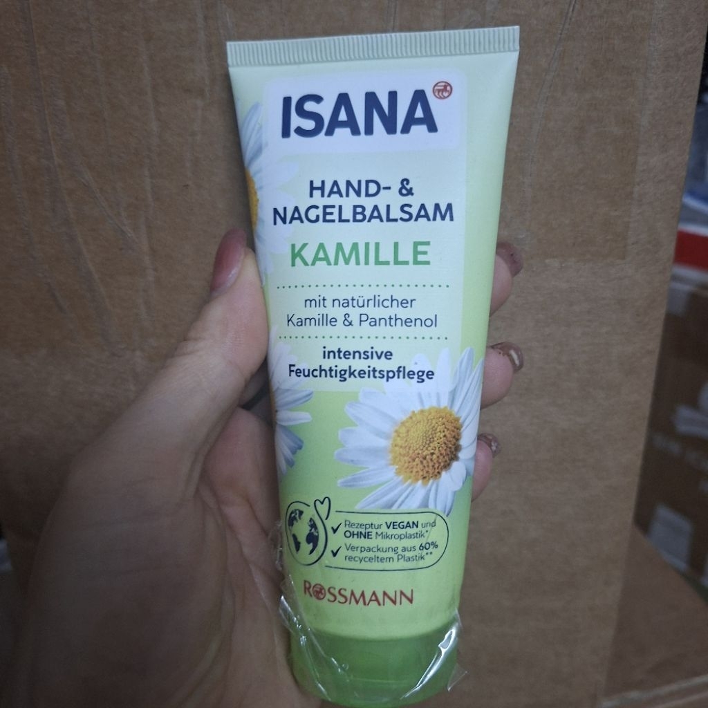 Kem dưỡng da tay và móng ISANA Kamille 100ml