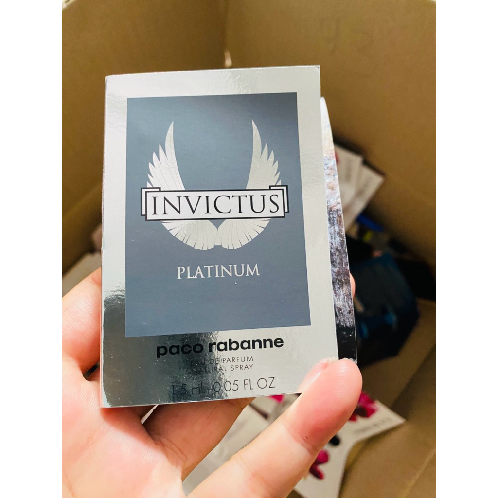 nước hoa Paco Rabanne Invictus Platinum Eau de Parfum dạng vial.
