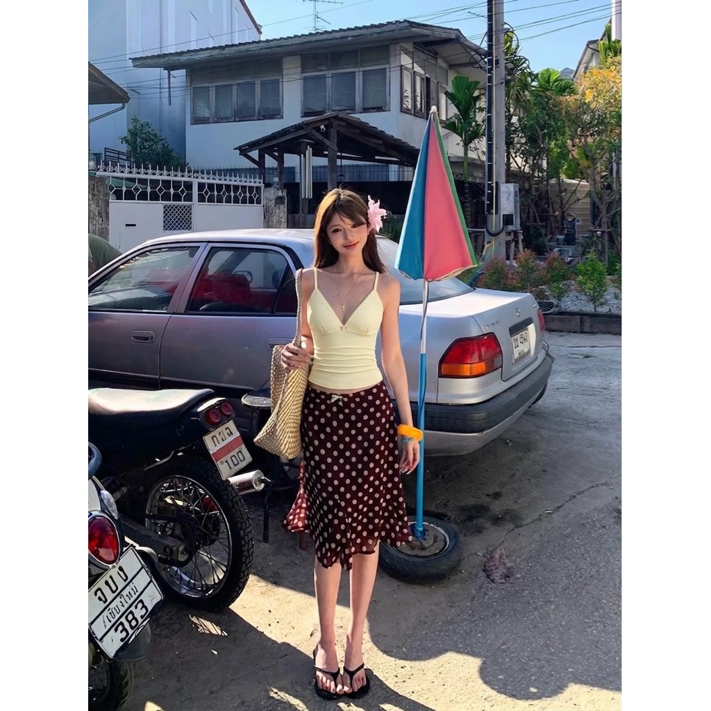 Áo 2 dây vàng đính hoa nhí CoCoMin | BigBuy360 - bigbuy360.vn