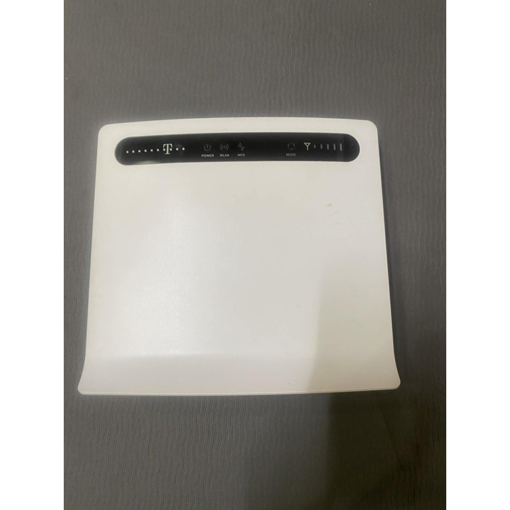 Bộ phát Wifi 4G LTE CPE 300Mbps. Hàng Thanh lý, đã qua sử dụng. Tặng kèm nguồn và dây mạng.