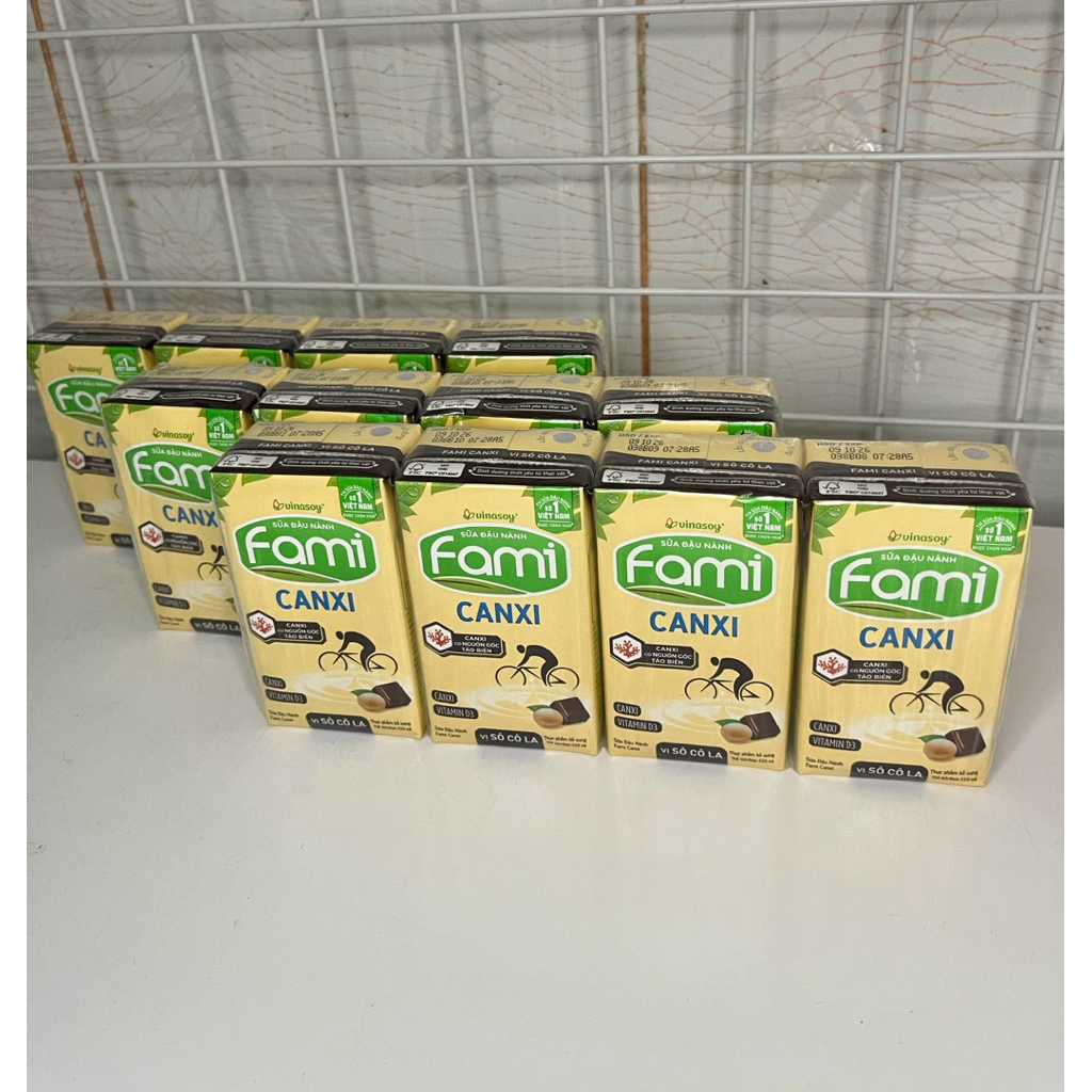 Sữa Đậu Nành Fami Nguyên Chất Vị Socola Lốc 4 Hộp 110ML