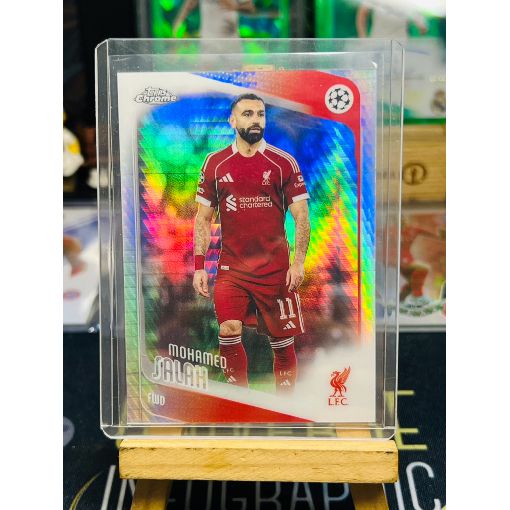 Thẻ bóng đá Mohamed Salah Liverpool Prism Topps Chrome 2025/26
