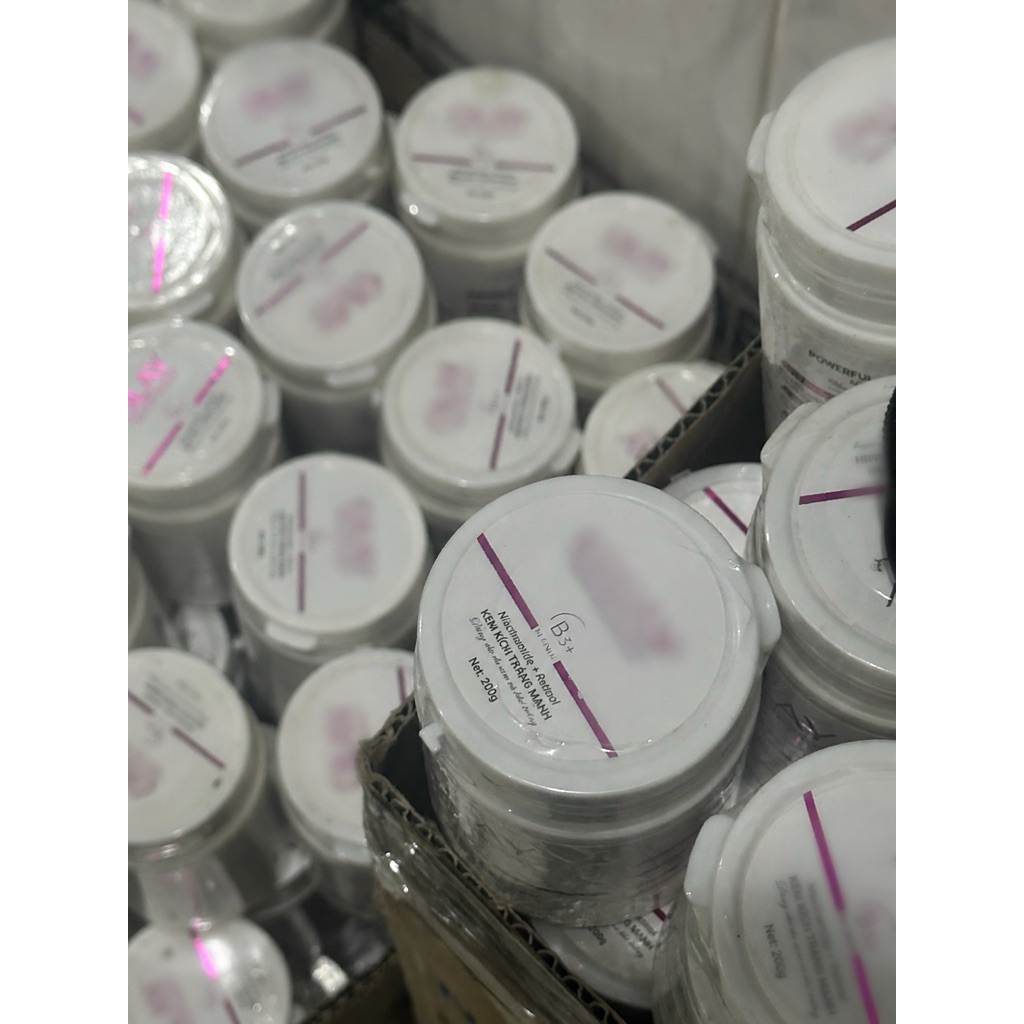 Kem dưỡng thể dưỡng ẩm, làm sáng da Vitamin B3 + Retinol