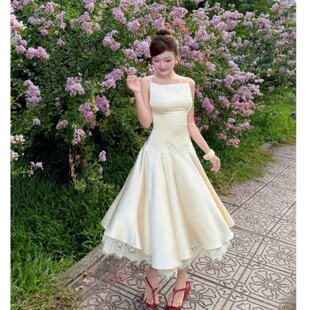 Đầm midi dáng dài EIRA BLANC - vẻ đẹp tinh khôi