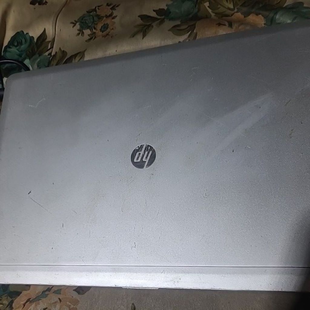 laptop Hp i7 elitebook folio 9470m ssd 128gb sk hynix ram 8gb win 10 pro mượt mà vga hd 4000 lol ok