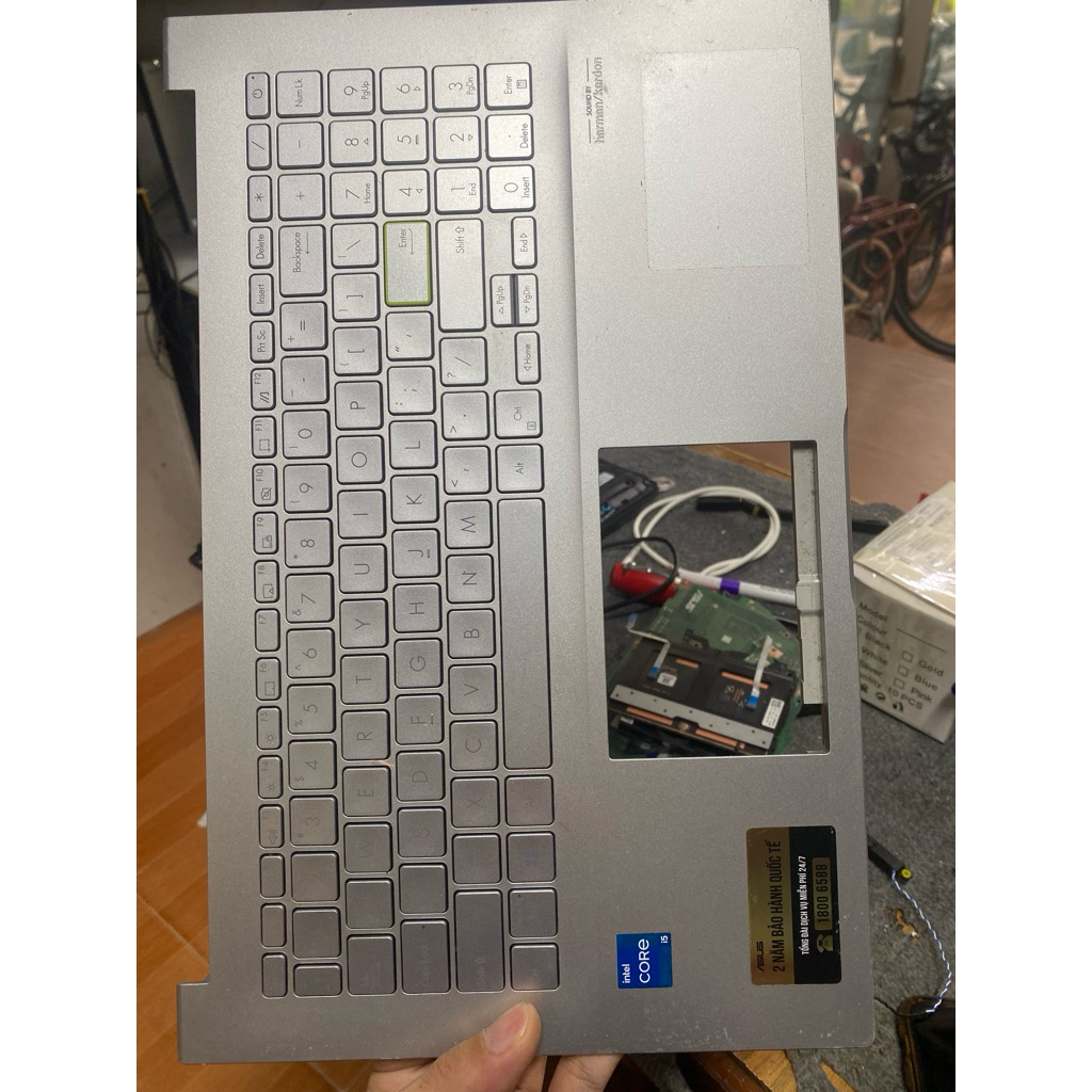 vỏ mặt B asus A515E , loa , cáp ổ cứng , quạt gió , bàn di chuột , main xác