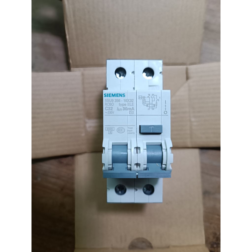 RCBO C32 Siemens.
