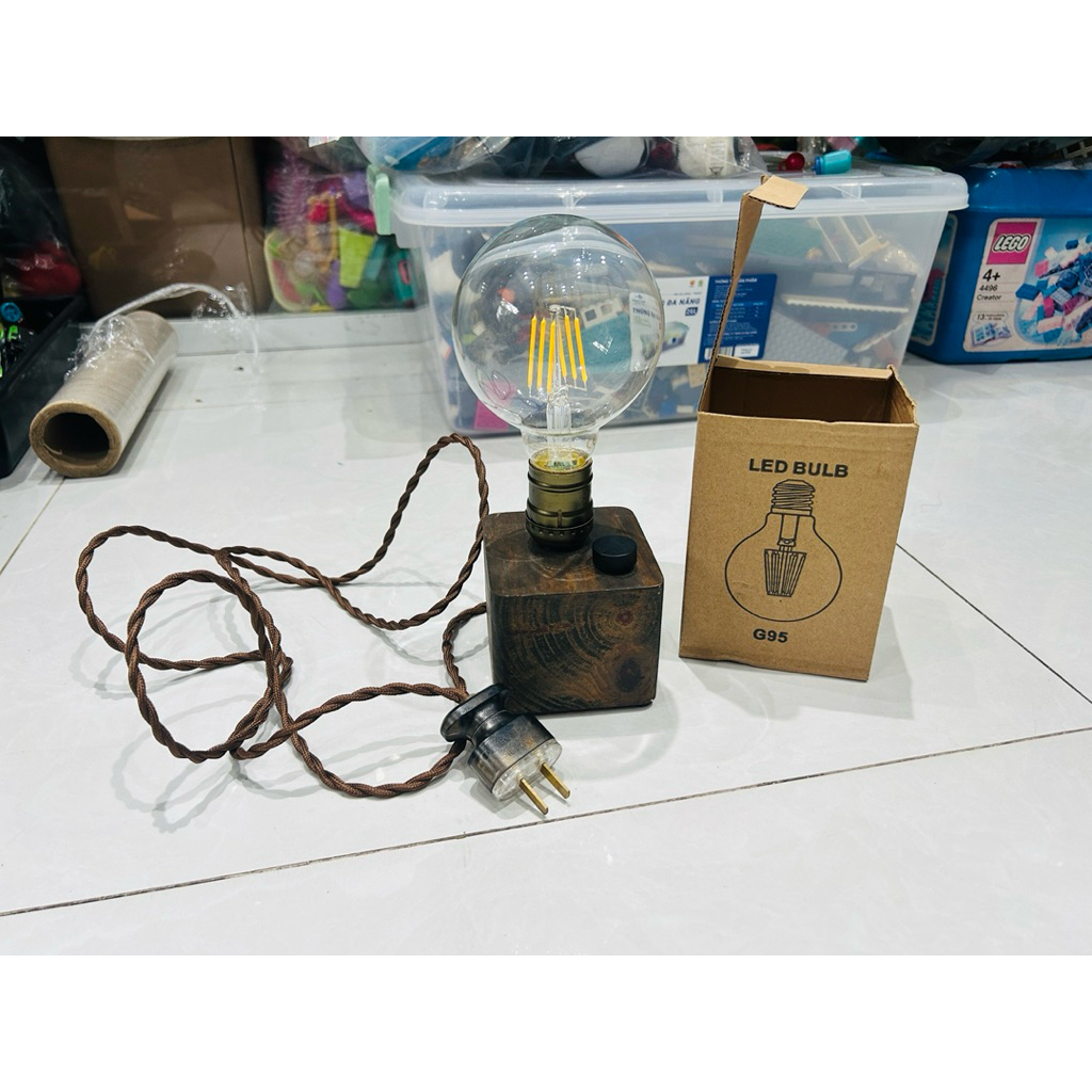 Đèn bàn đế gỗ The Minimalist Edison Bare Bulb Edison Table Accent Lamp ( Ebony )