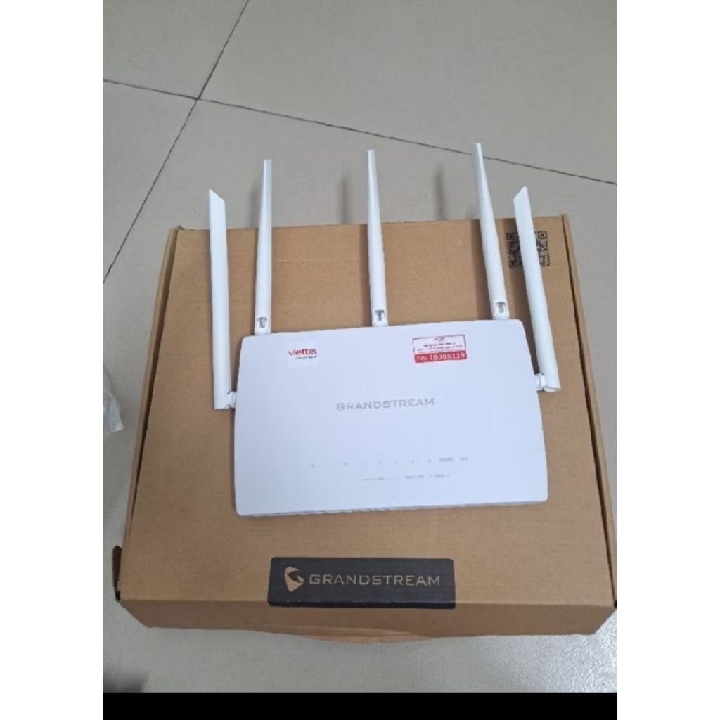Grandstream GWN7062G Router WiFi Chuẩn AC 1200Mbsps, Chịu Tải 100 User, 5 cổng Gigabit