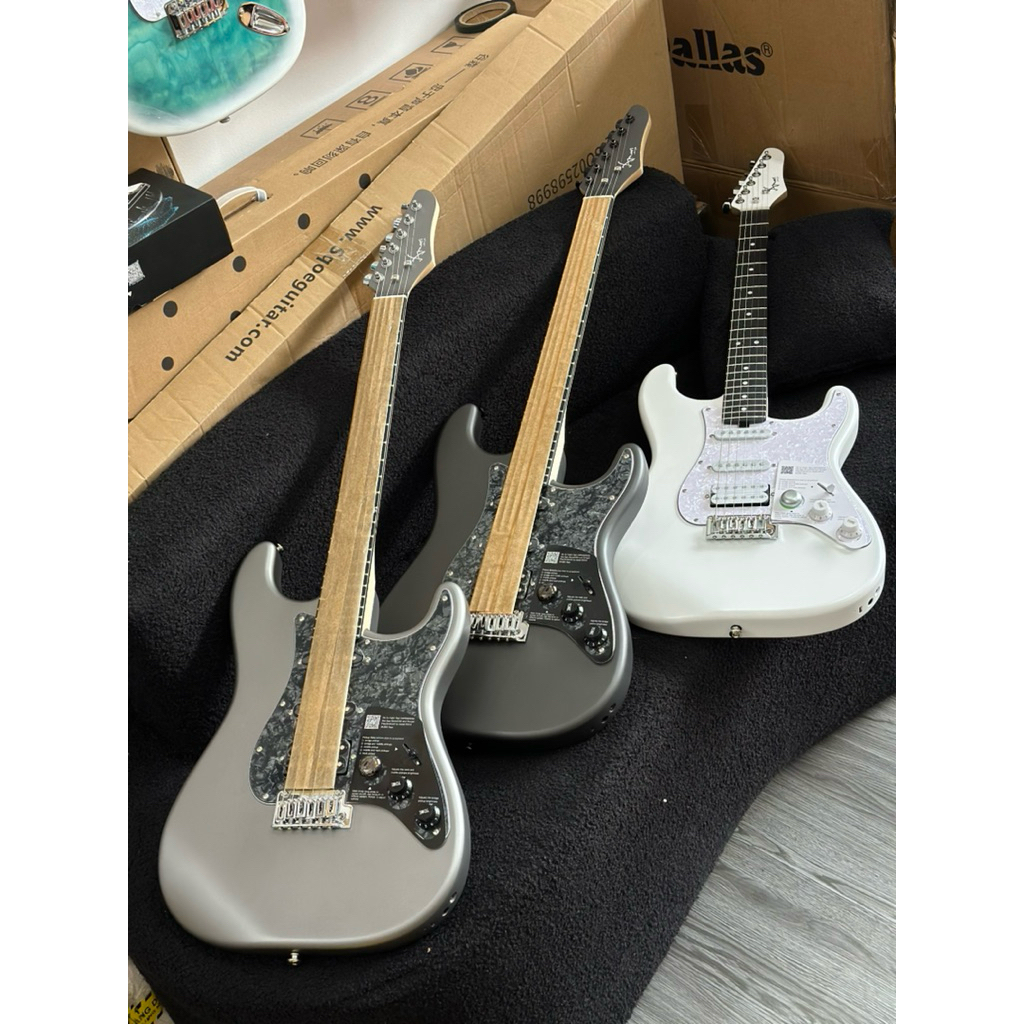 Guitar điện Enya Amari