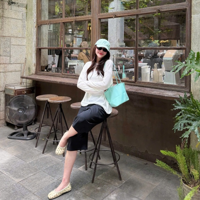 (TẶNG ÁO QUÂY) Set áo thun giấy mỏng tay dài oversized rộng phủ mông A187.02 Daily Top | BigBuy360 - bigbuy360.vn