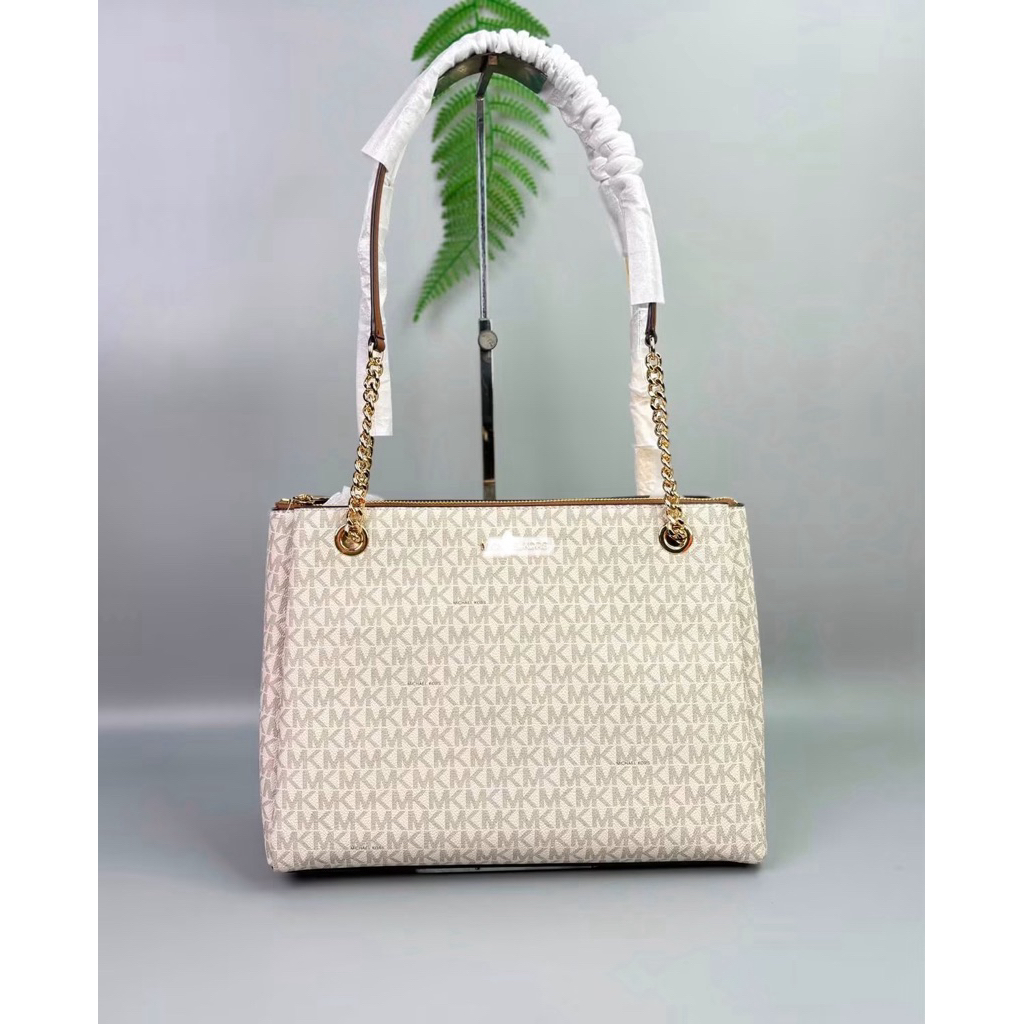 Túi đeo tote m.k soho medium trắng vanila logo size 30cm