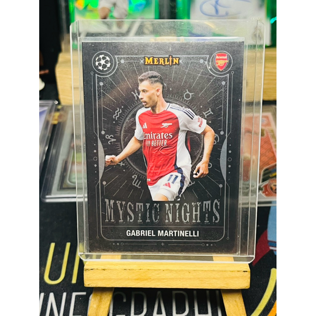 Thẻ bóng đá Gabriel Martinelli Mystic Nights Topps Merlin 2024/25