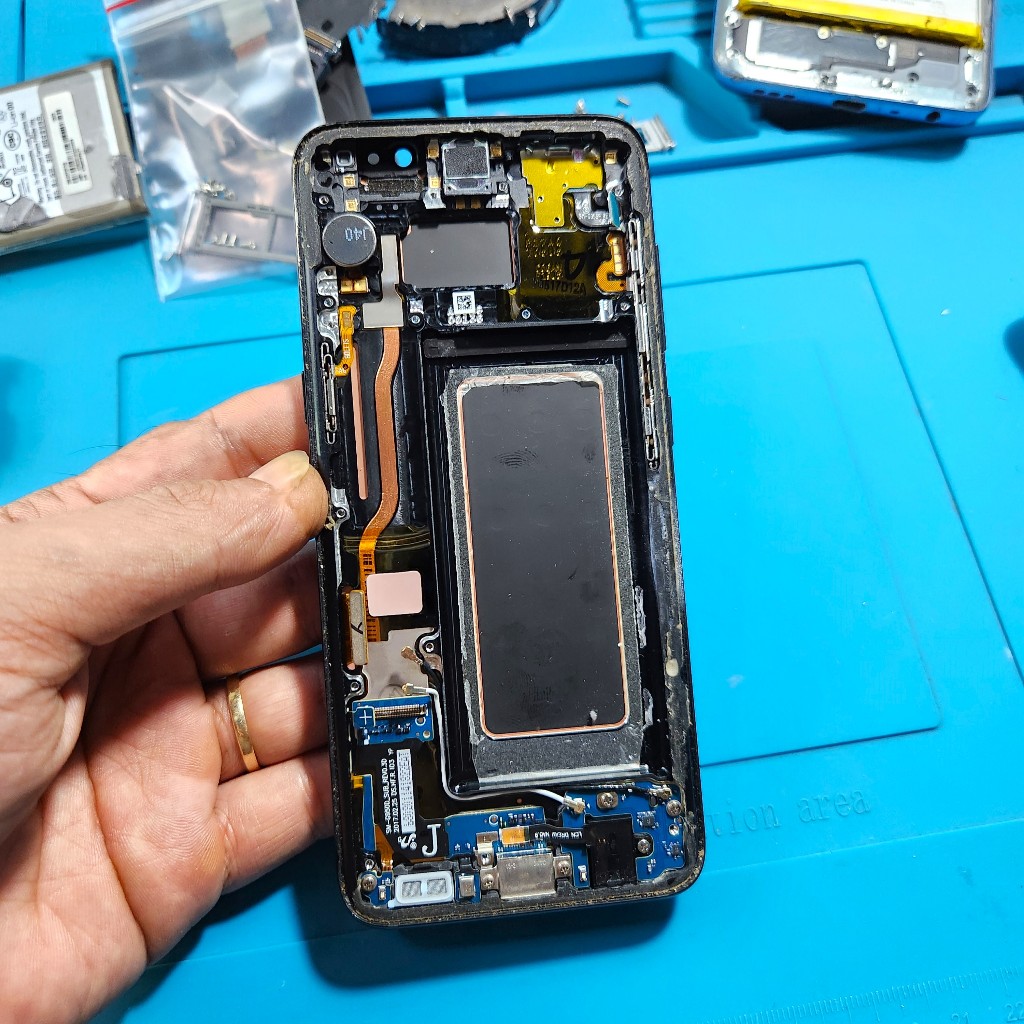 Xác Samsung Galaxy S8 (G950) hư màn,không MAIN lấy linh kiện (Khung sườn,cụm sạc,cáp sạc,...)