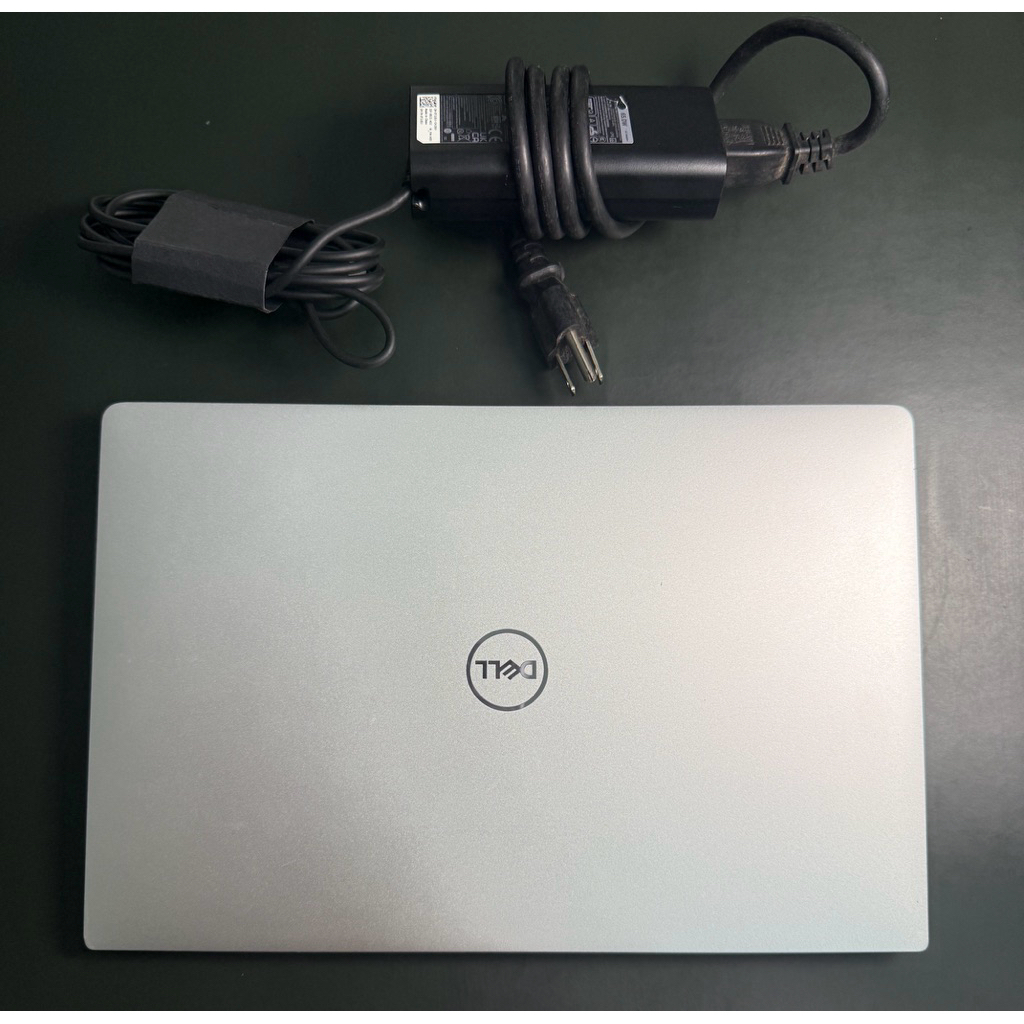 Laptop Dell xps 7390 13.3" FHD (I7 10710U/16G/512G/FHD/pin new 100%) - (used)