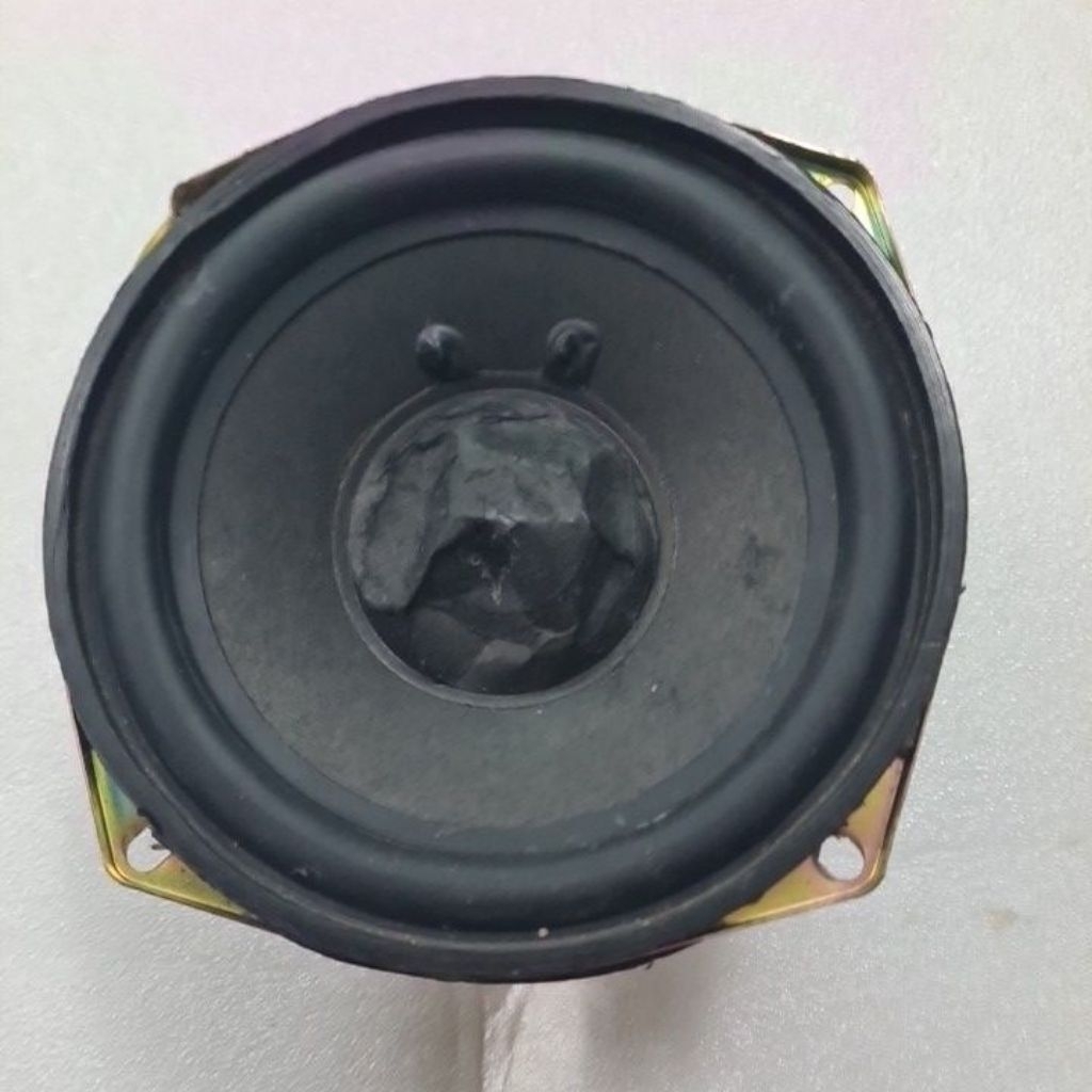 Củ loa SUBWOOFER 4ohm/30w, , 1,3 tấc ,  từ đôi tháo thùng SOUNDMAX, mũi móp tí , chất âm tốt, giá mề