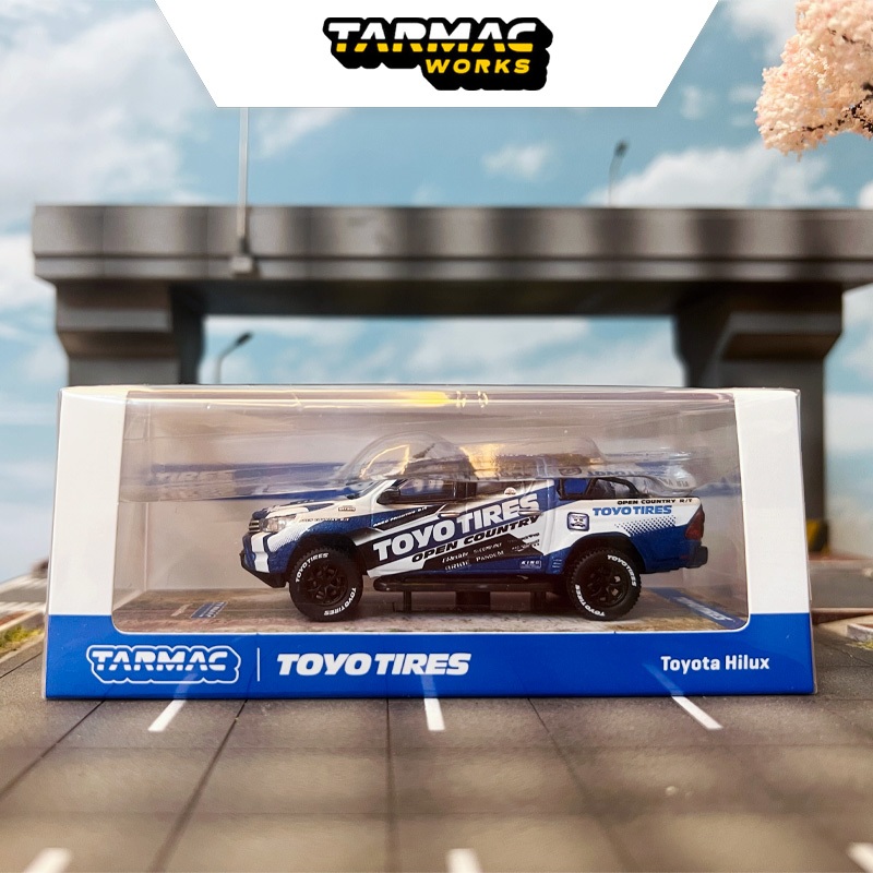 Xe mô hình TARMAC Works - Toyota Hilux TOYO TIRES tỉ lệ 1:64 chính hãng - T64-041-TOYO (Loose New)