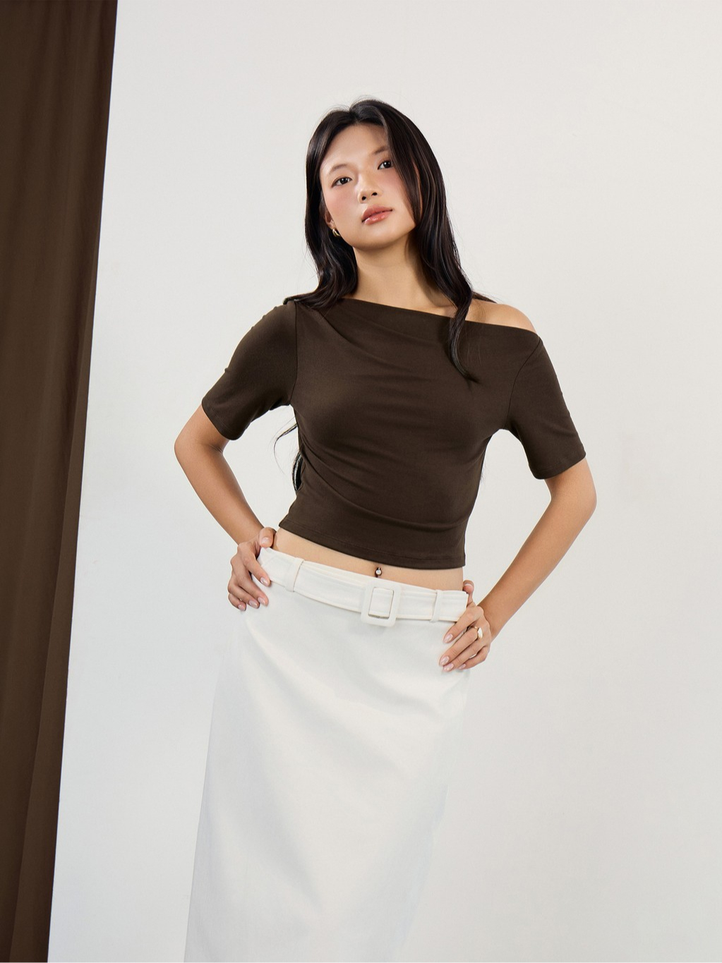 Áo tay lỡ trễ vai THE C.I.U, áo thun kiểu ôm body tôn dáng - Vegan Top - MN13 | BigBuy360 - bigbuy360.vn