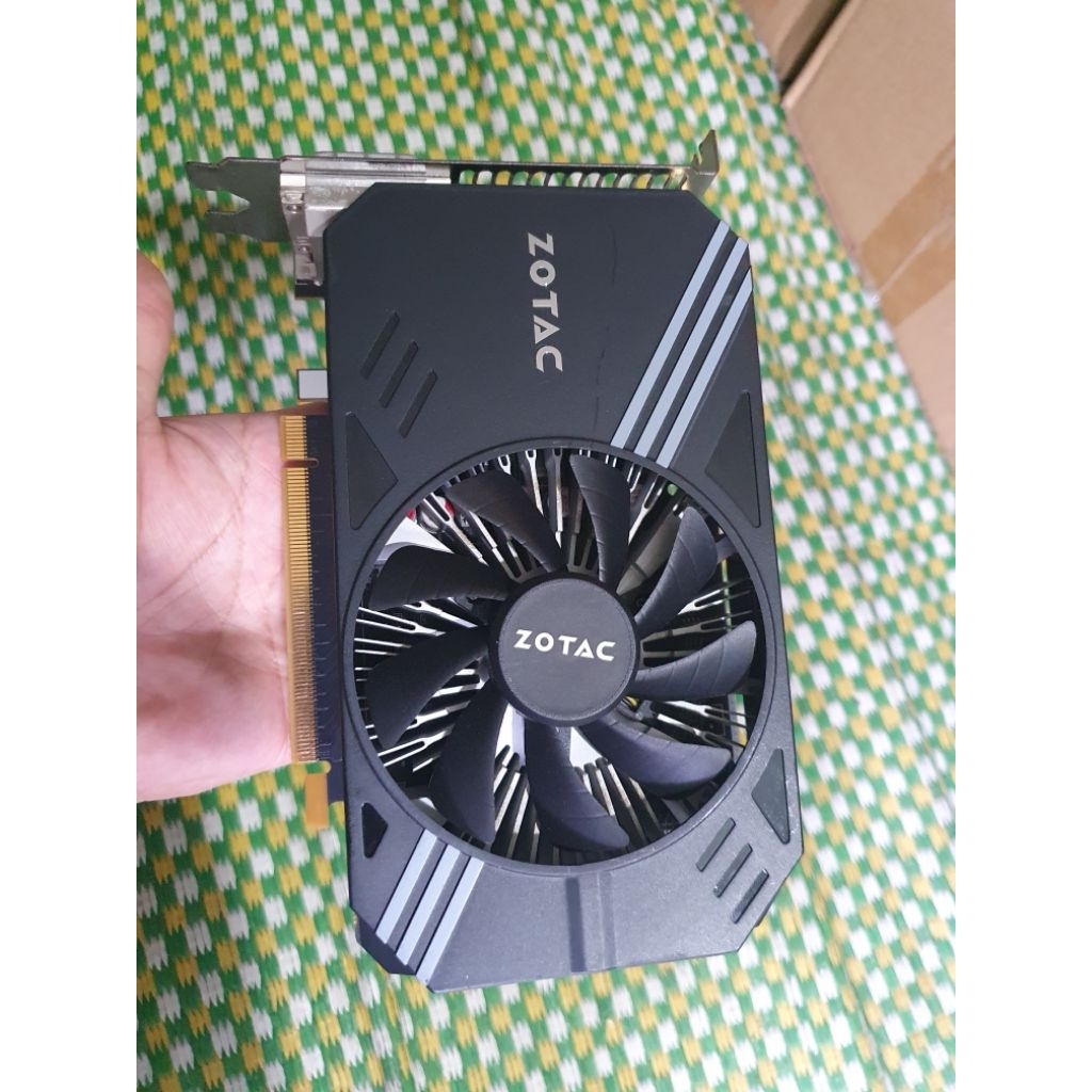 nvidia gtx 950 2gd5 nguồn phụ 6pin,hàng nhập Nhật như hình,chơi mượt game phổ thông,fifa,liên minh,c