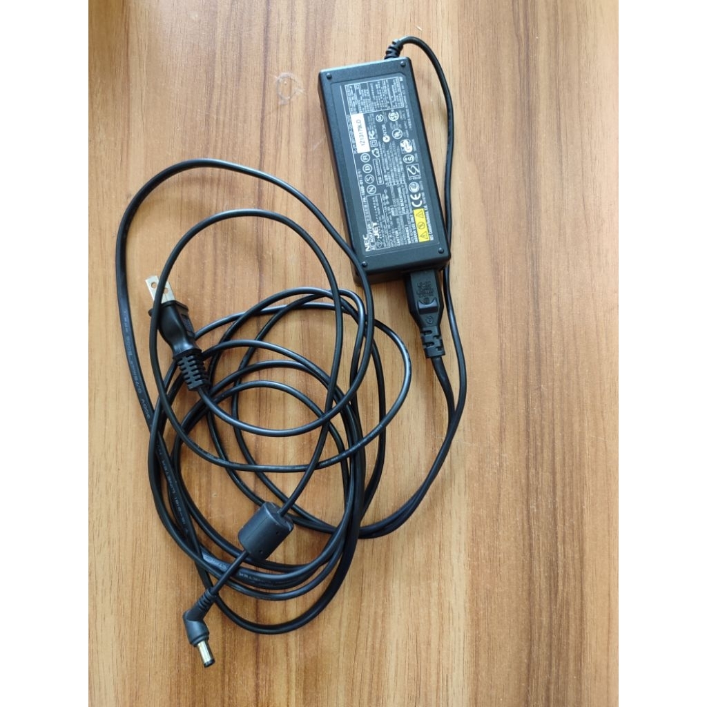 Sạc laptop Nec 19V