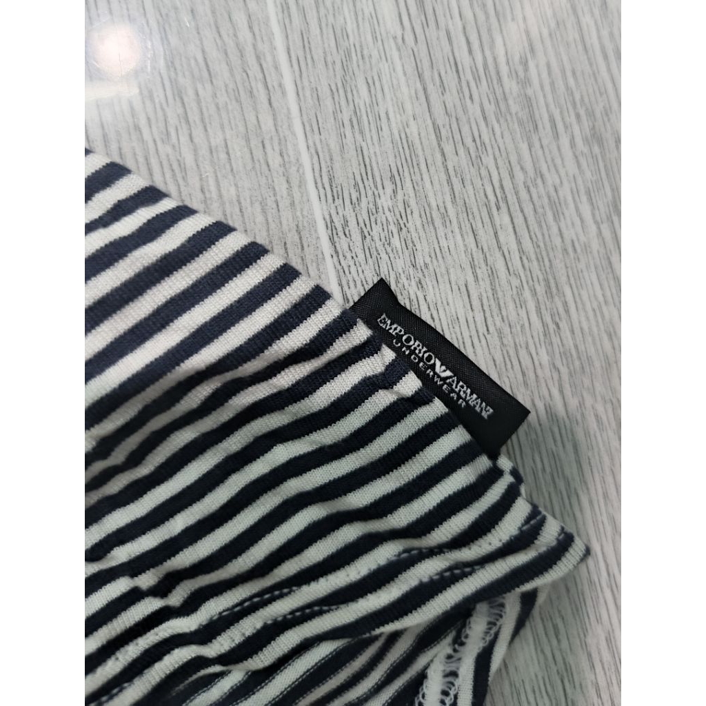 áo thun emporio armani size S
