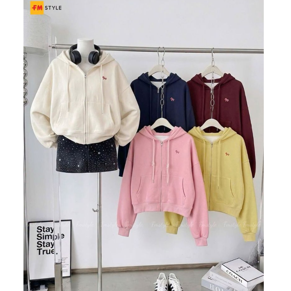 Áo Khoác Nỉ Nữ FMSTYLE Có Mũ Khóa Kéo Thêu Chú Ngựa Form Rộng Tay Dài 26070682