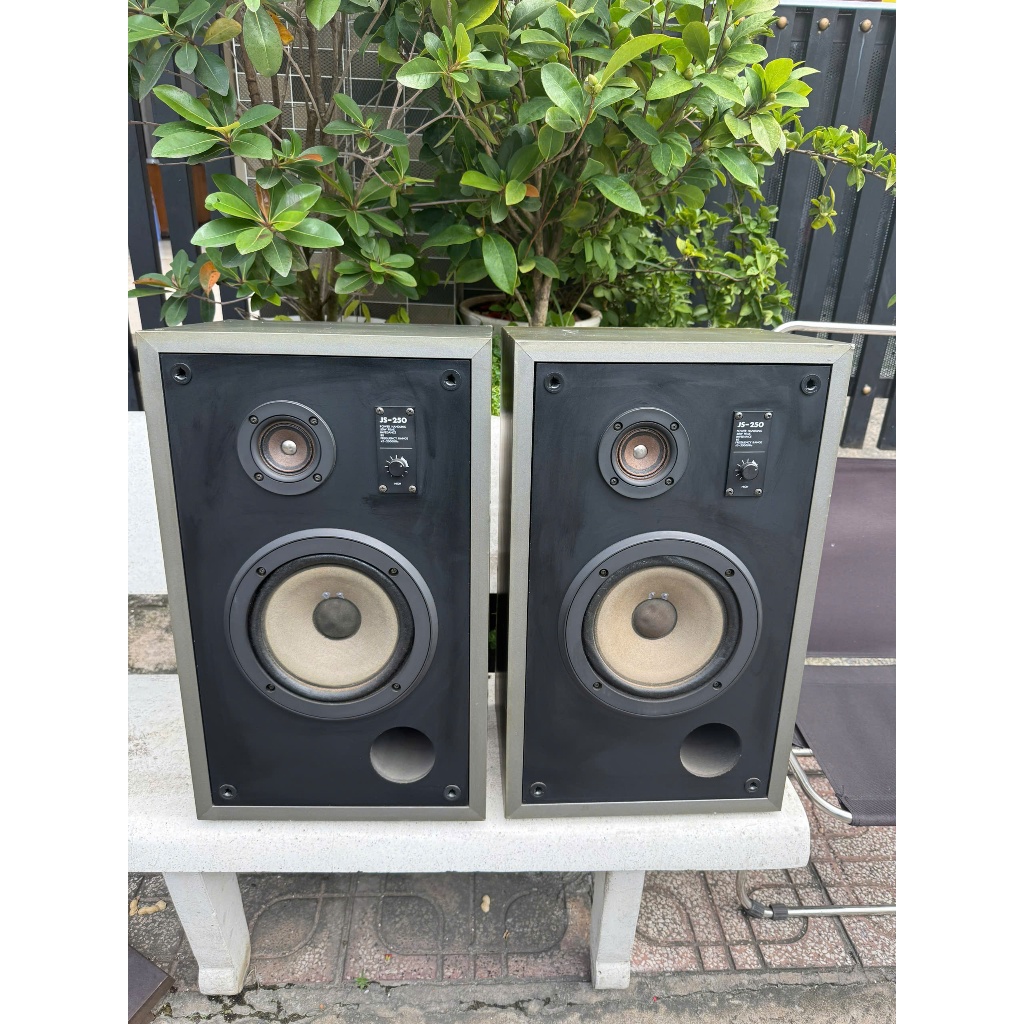 Bán cặp loa nghe nhạc Victor JS - 250 Bãi nhật về khá đẹp hát tốt( ae chôt ip shop)