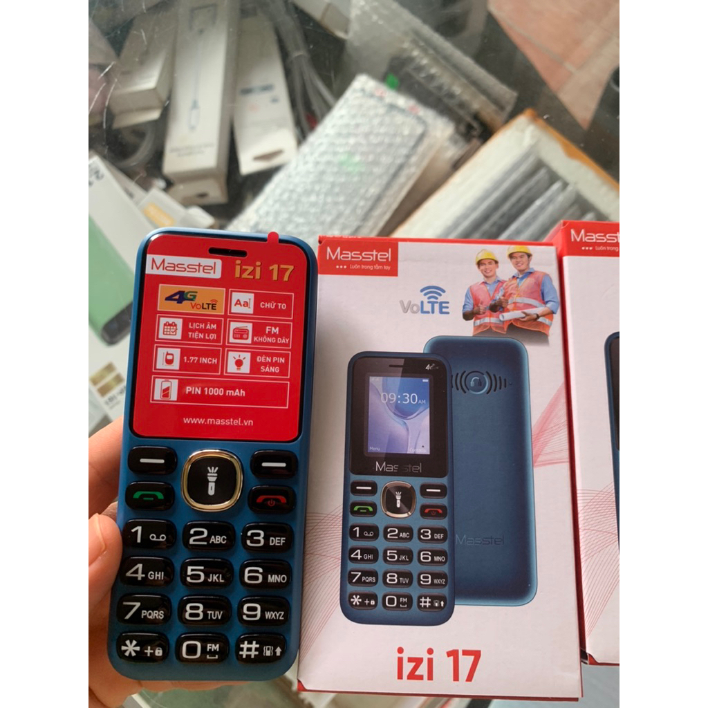 Điện thoại di động Masstel izi 17 mới, loa to, bàn pím to, màn hình to